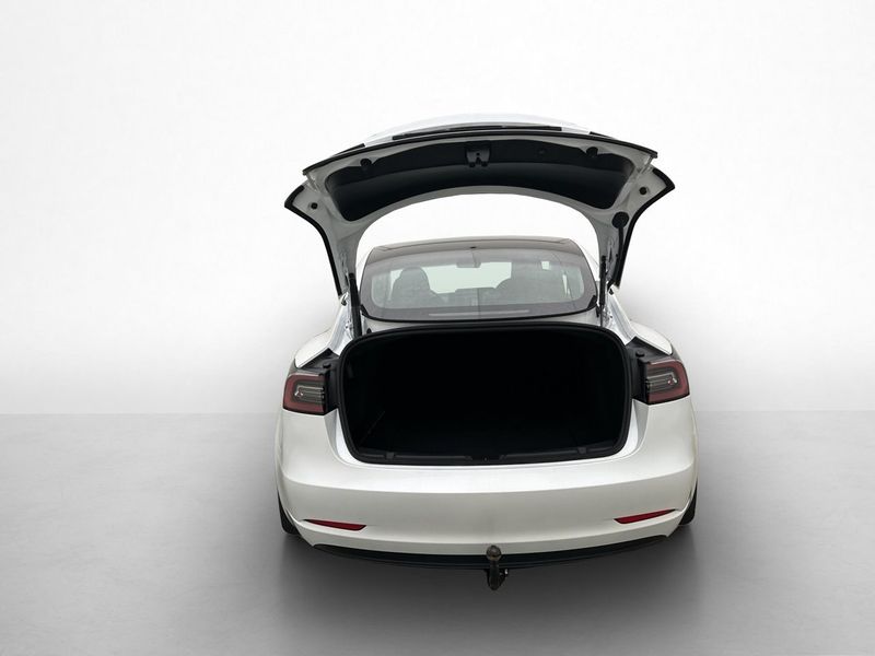 Tesla Model 3 bild 30