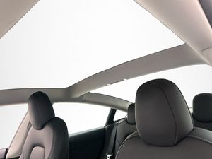 Tesla Model 3 bild 13