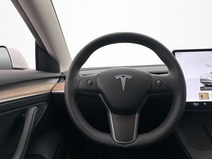 Tesla Model 3 bild 15
