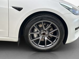 Tesla Model 3 bild 35