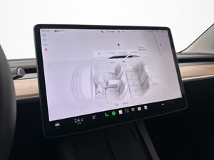Tesla Model 3 bild 24