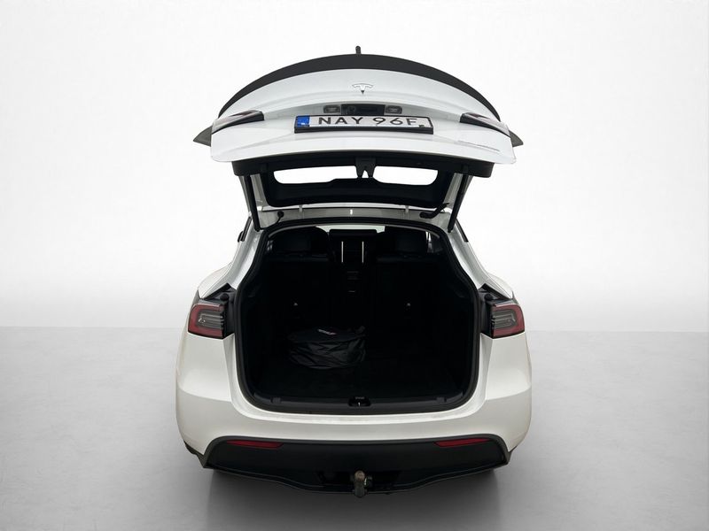 Tesla Model Y bild 27