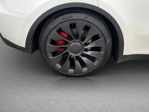 Tesla Model Y bild 30