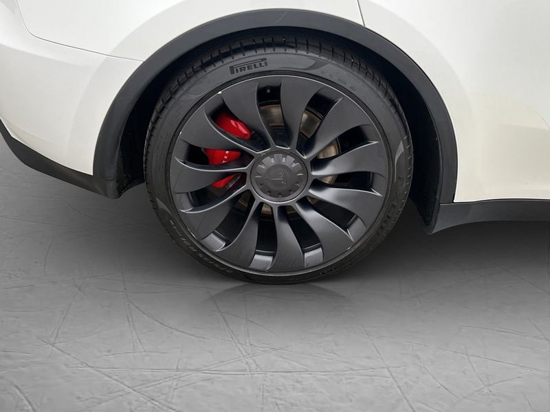 Tesla Model Y bild 30