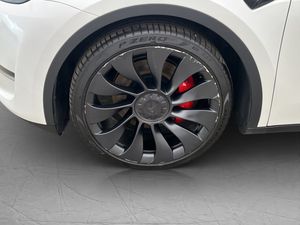Tesla Model Y bild 28