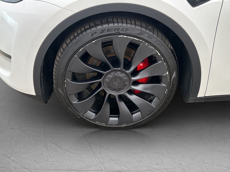 Tesla Model Y bild 28