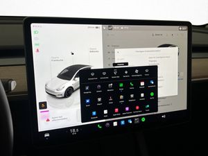 Tesla Model Y bild 18