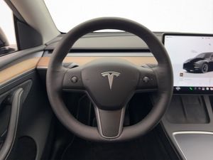 Tesla Model Y bild 15