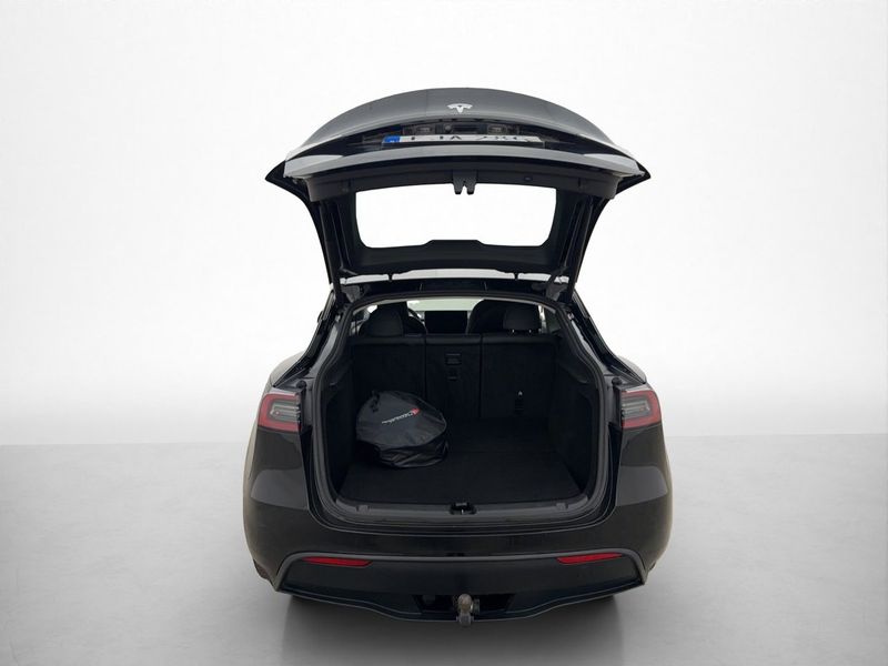 Tesla Model Y bild 27