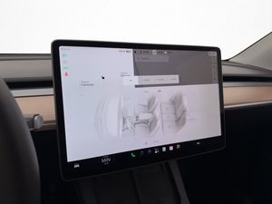 Tesla Model Y bild 20