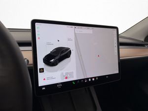 Tesla Model Y bild 17