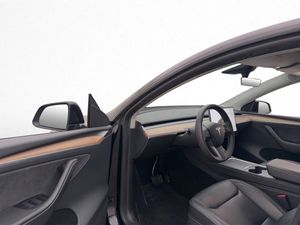 Tesla Model Y bild 11