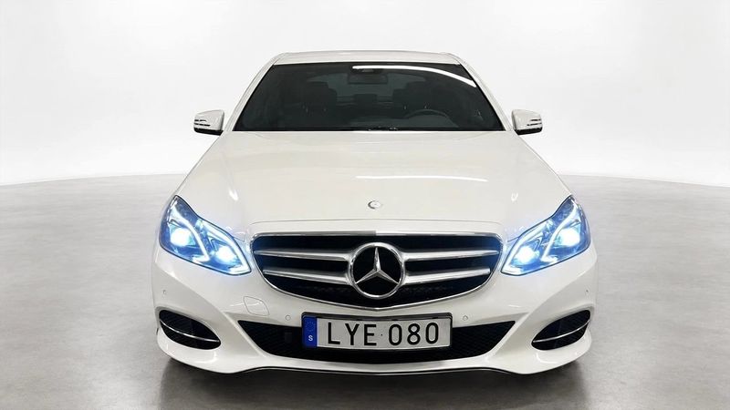 Mercedes E220 bild 2