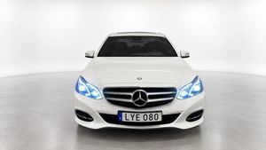 Mercedes E220 bild 2