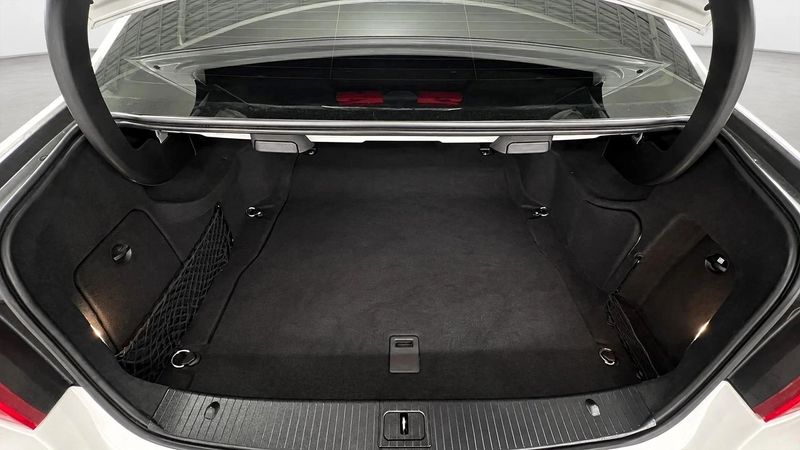 Mercedes E220 bild 12