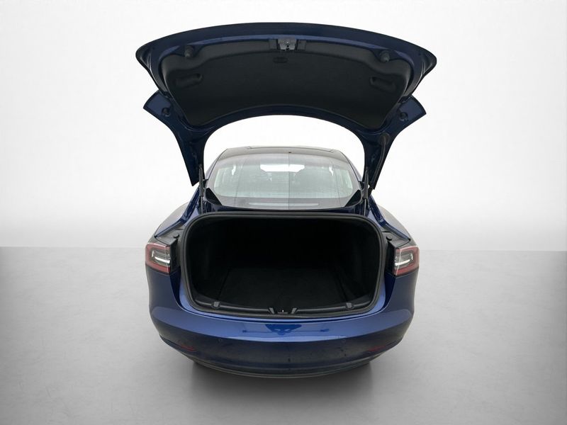 Tesla Model 3 bild 30