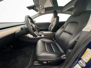 Tesla Model 3 bild 12