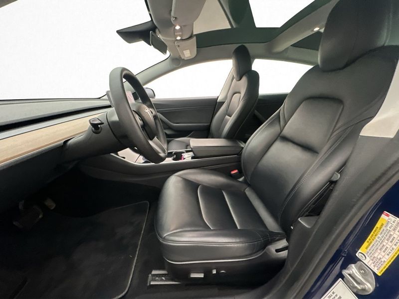 Tesla Model 3 bild 12