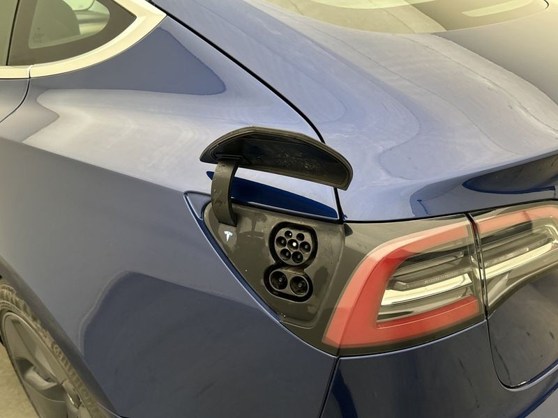 Tesla Model 3 bild 29