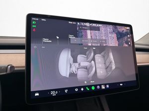 Tesla Model Y bild 26