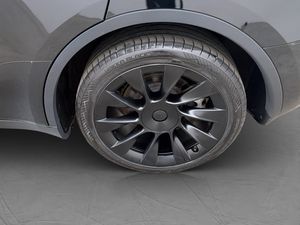 Tesla Model Y bild 34
