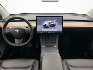 Tesla Model Y bild 12