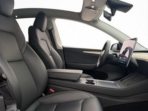 Tesla Model Y bild 28