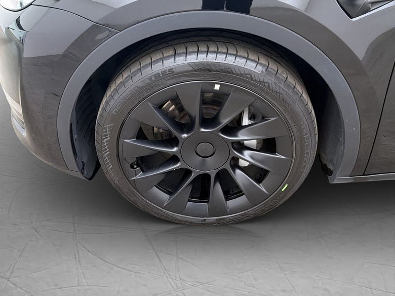 Tesla Model Y bild 33