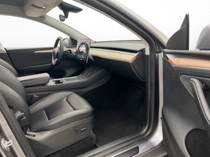 Tesla Model Y bild 29