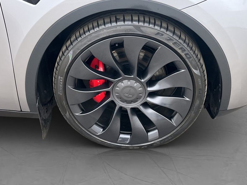 Tesla Model Y bild 37