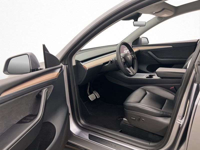 Tesla Model Y bild 12