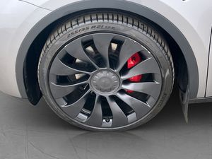 Tesla Model Y bild 34