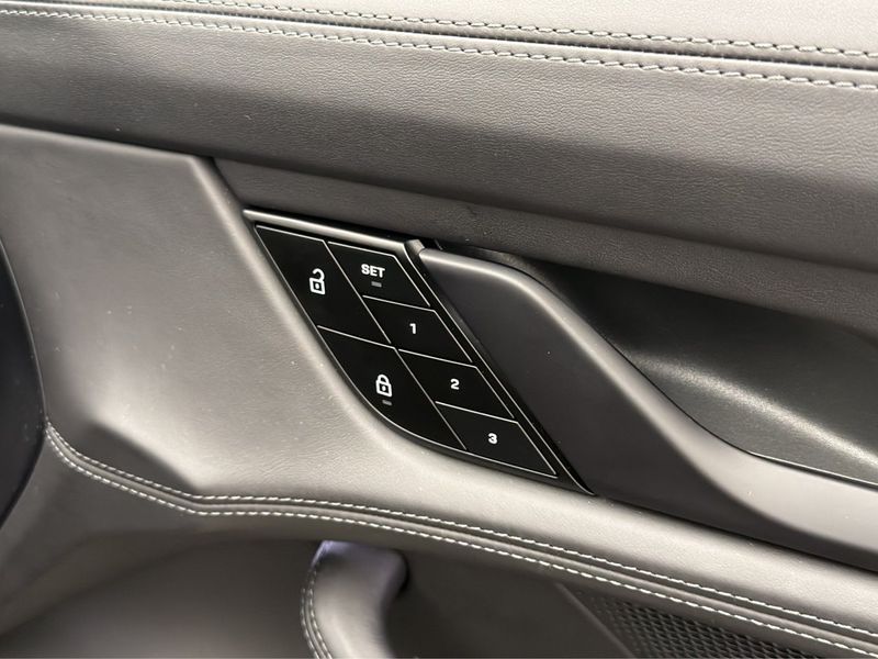 Porsche Taycan bild 33