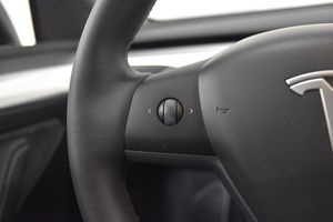 Tesla Model Y bild 10