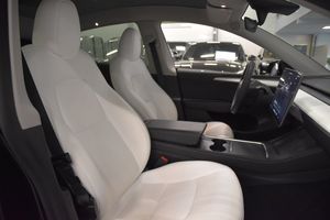 Tesla Model Y bild 12