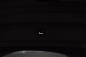 Tesla Model Y bild 24