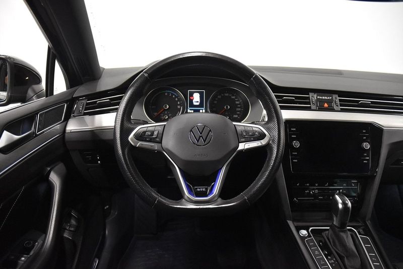 Volkswagen Passat bild 2