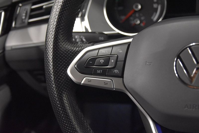 Volkswagen Passat bild 10