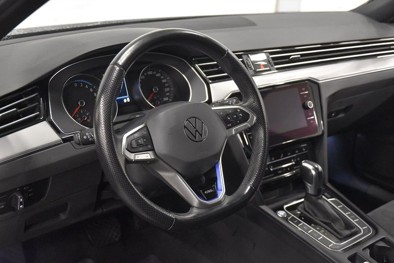 Volkswagen Passat bild 8