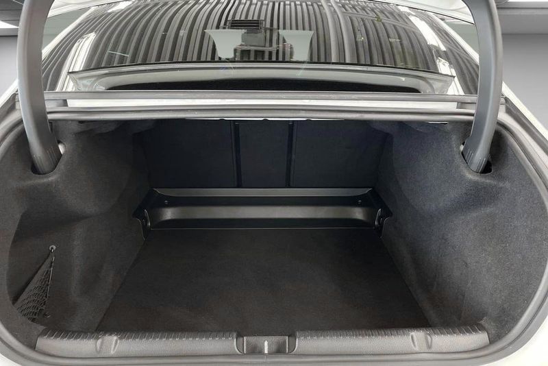 Mercedes EQE350 bild 14