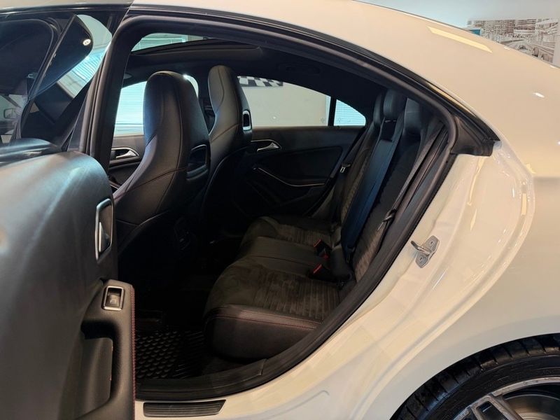 Mercedes CLA180 bild 21