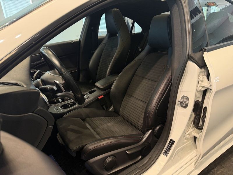 Mercedes CLA180 bild 10