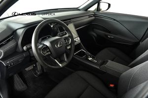 Lexus LBX bild 15