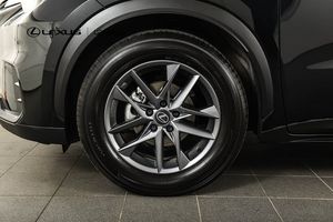 Lexus LBX bild 17