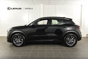 Lexus LBX bild 2
