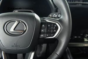 Lexus LBX bild 10