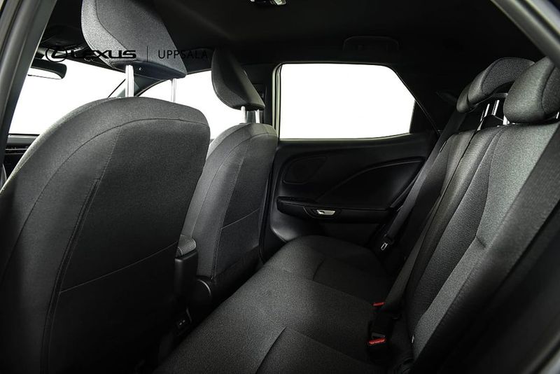 Lexus LBX bild 7