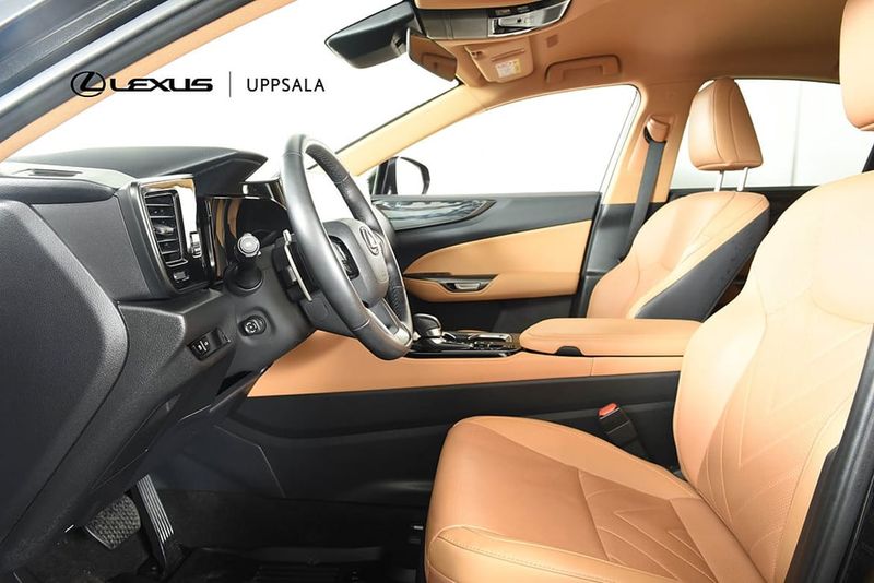 Lexus NX bild 6