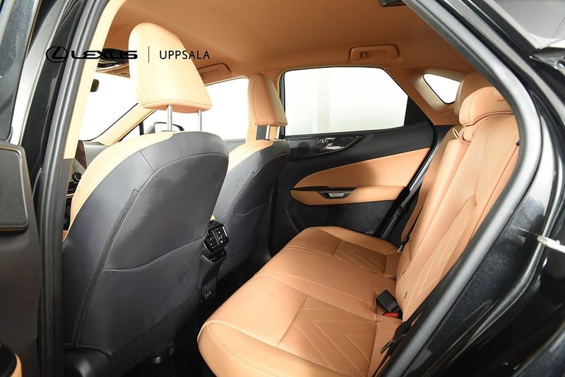 Lexus NX bild 7
