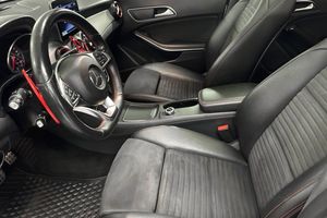 Mercedes CLA180 bild 13
